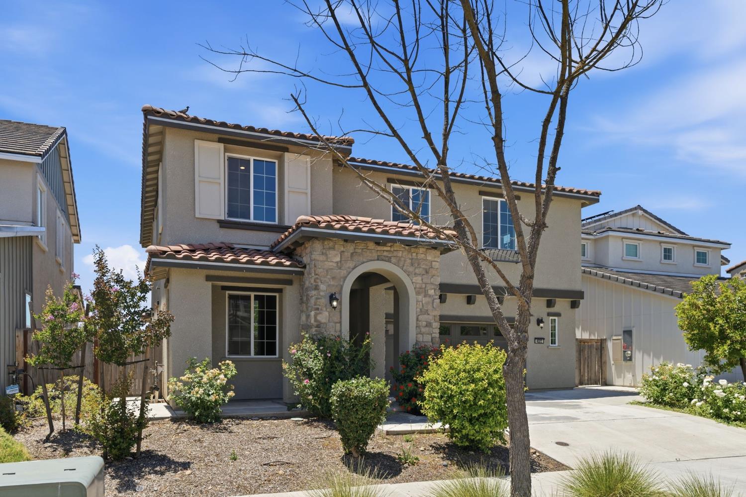 4322 Hillside Rd, Madera, CA 93636