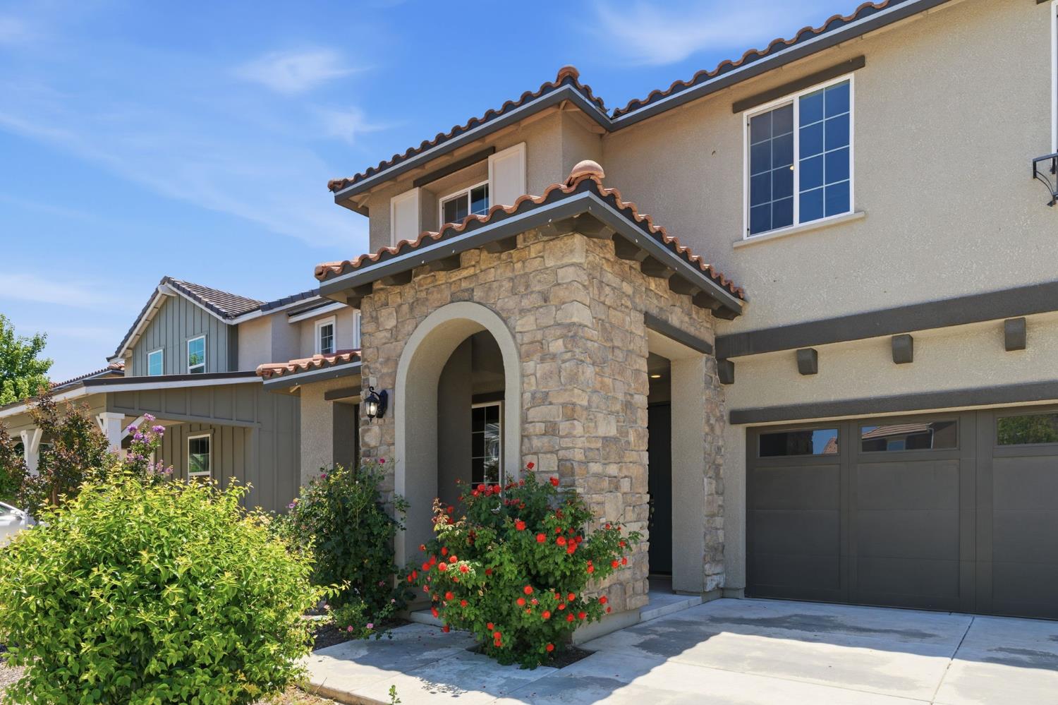 4322 Hillside Rd, Madera, CA 93636