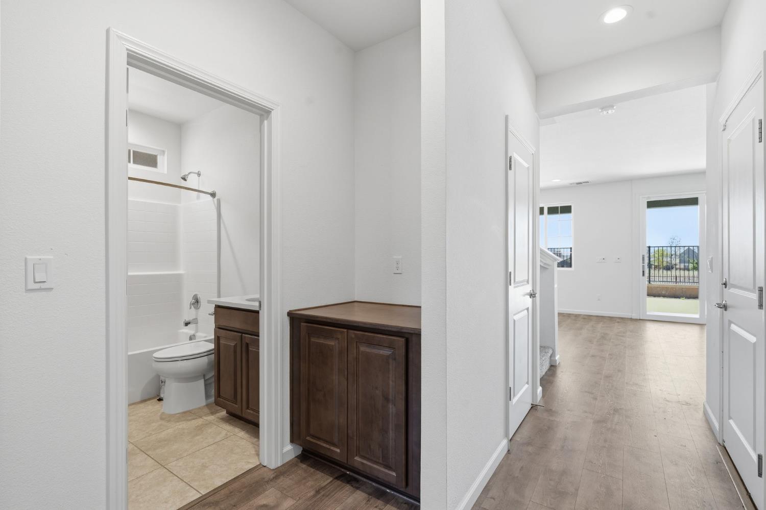 4322 Hillside Rd, Madera, CA 93636