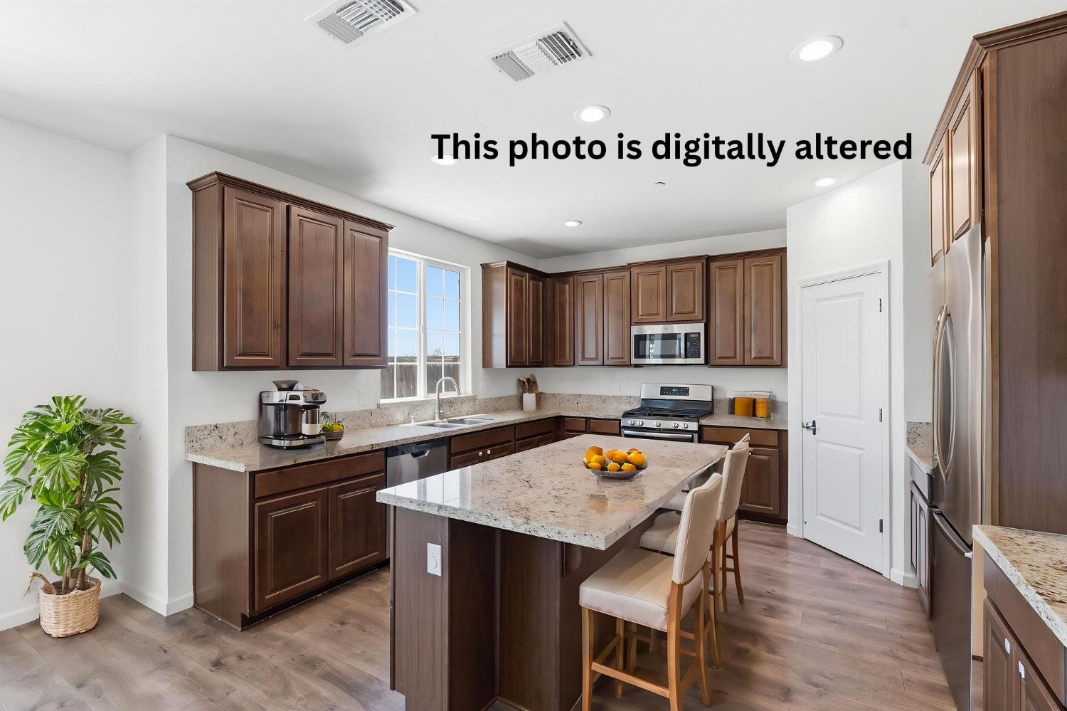 4322 Hillside Rd, Madera, CA 93636