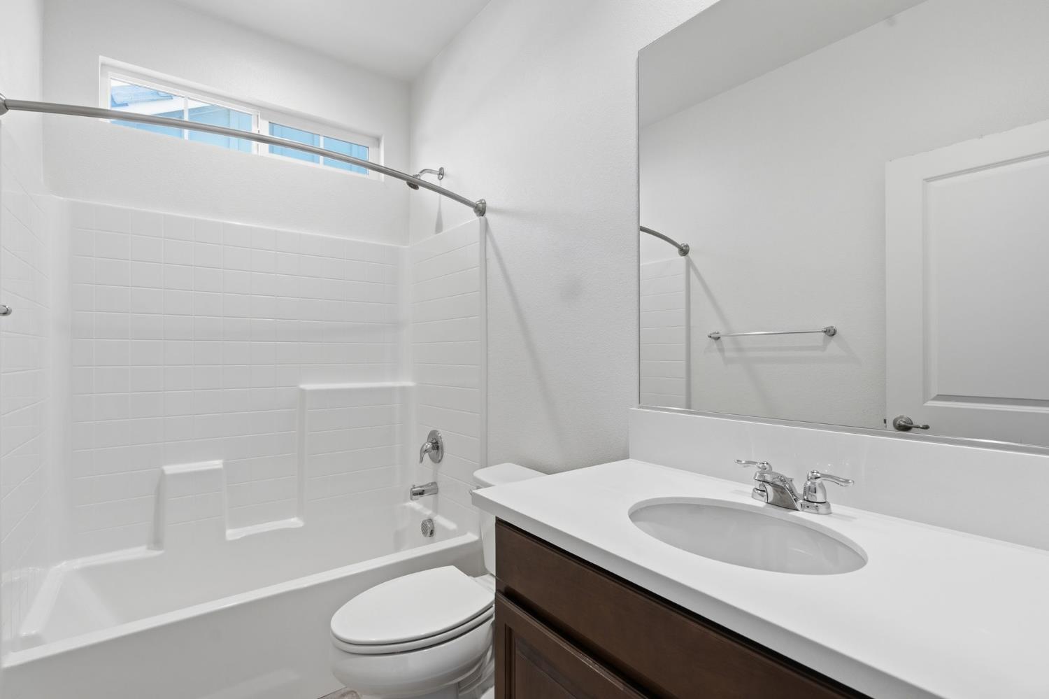 4322 Hillside Rd, Madera, CA 93636