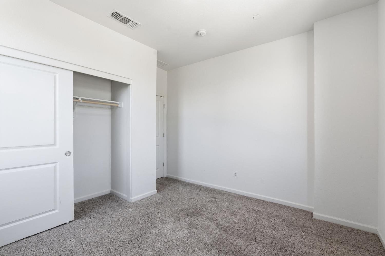 4322 Hillside Rd, Madera, CA 93636