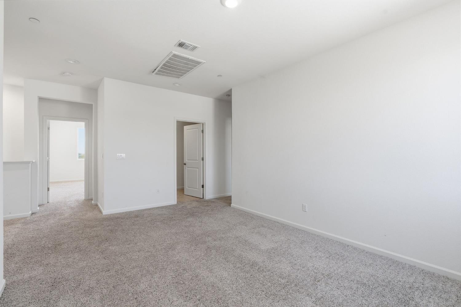 4322 Hillside Rd, Madera, CA 93636