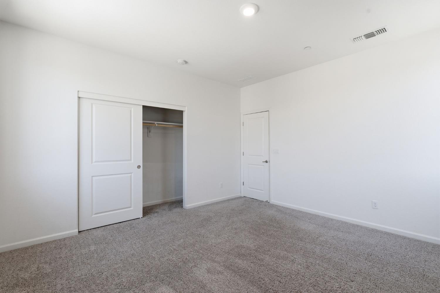 4322 Hillside Rd, Madera, CA 93636