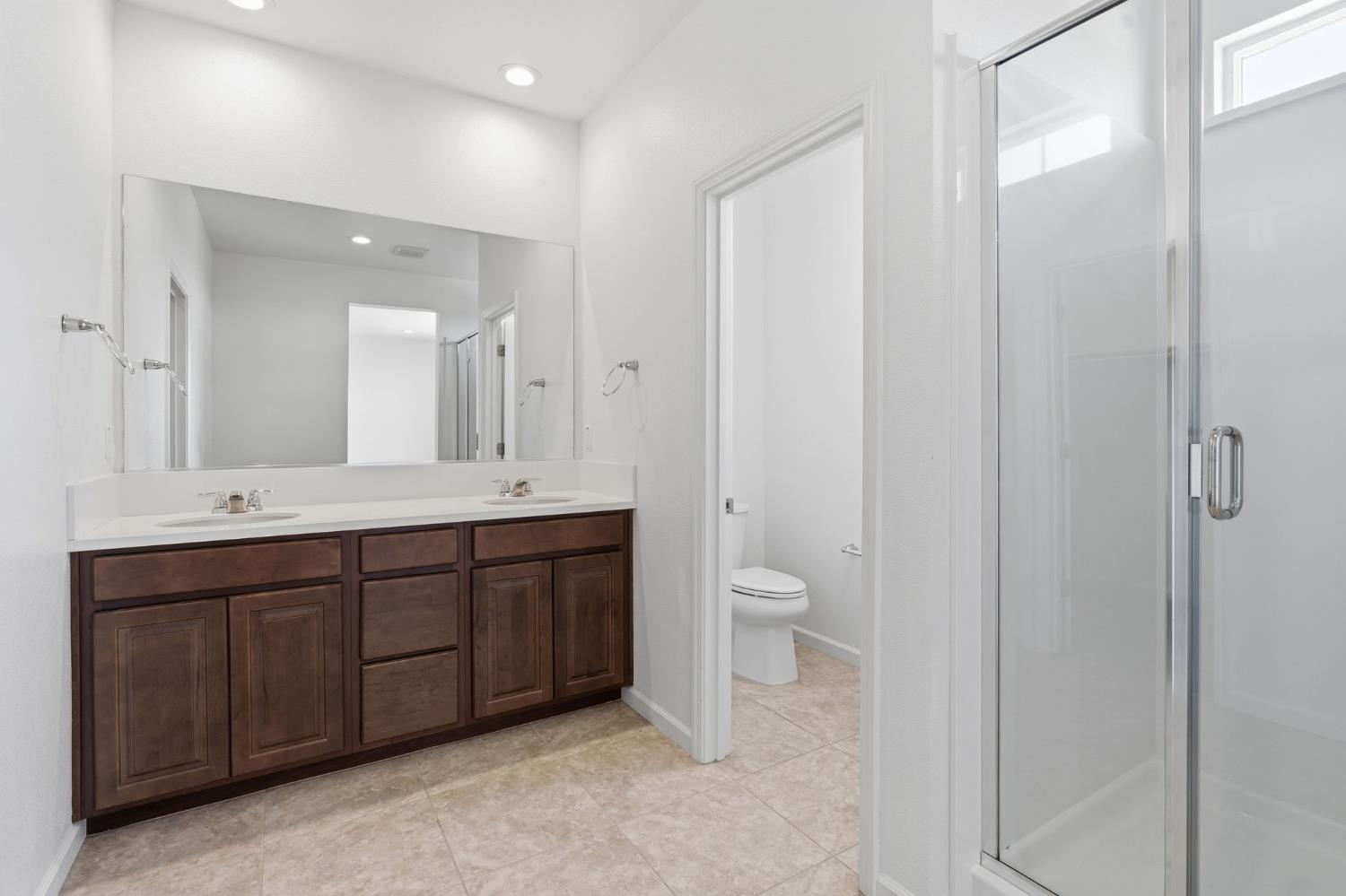 4322 Hillside Rd, Madera, CA 93636