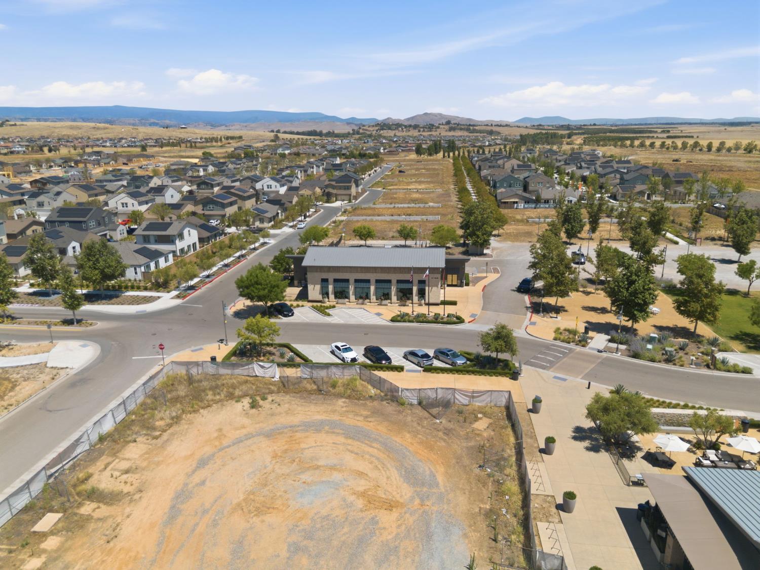 4322 Hillside Rd, Madera, CA 93636
