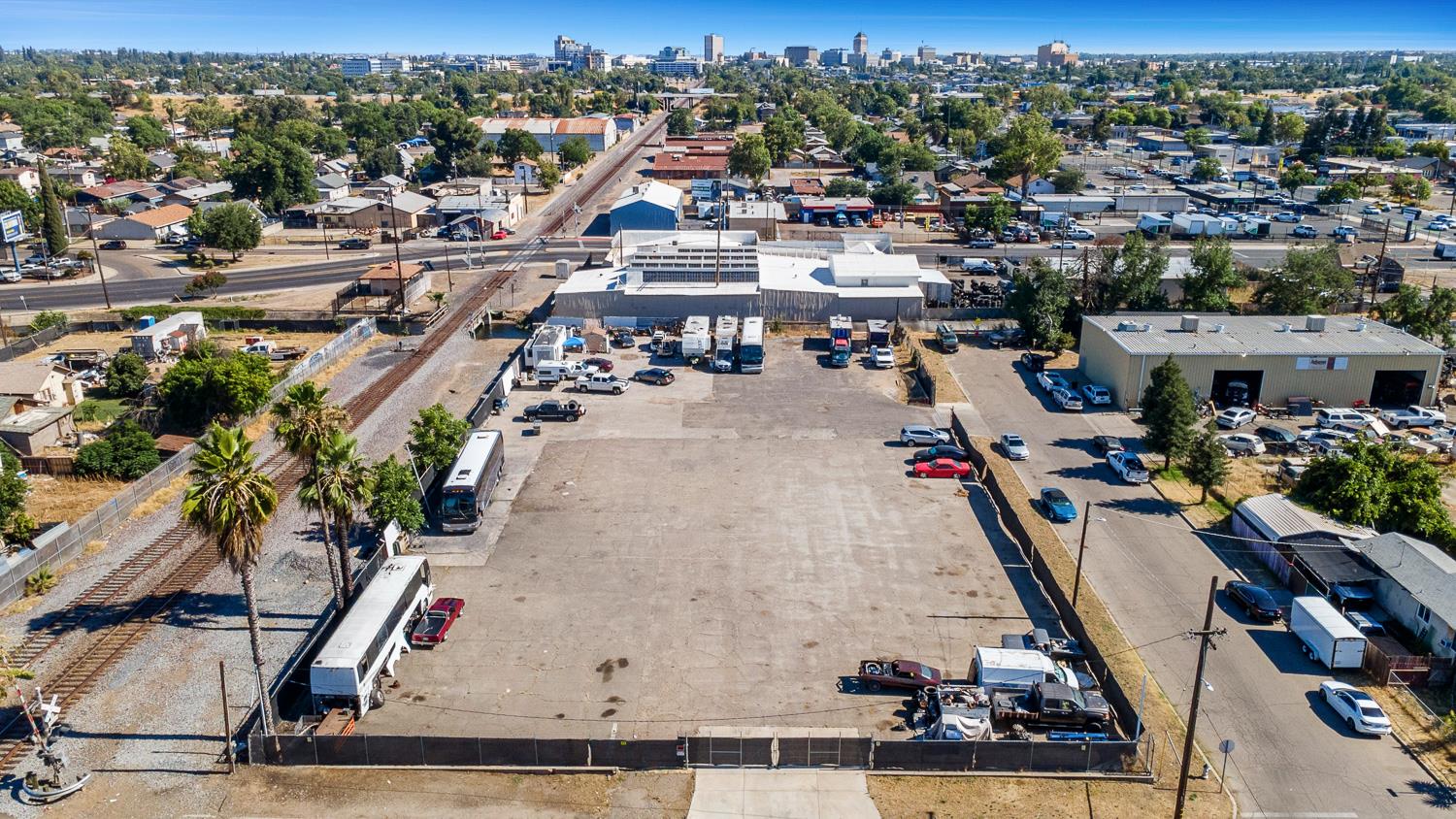 1206 N Effie St, Fresno, CA 93703