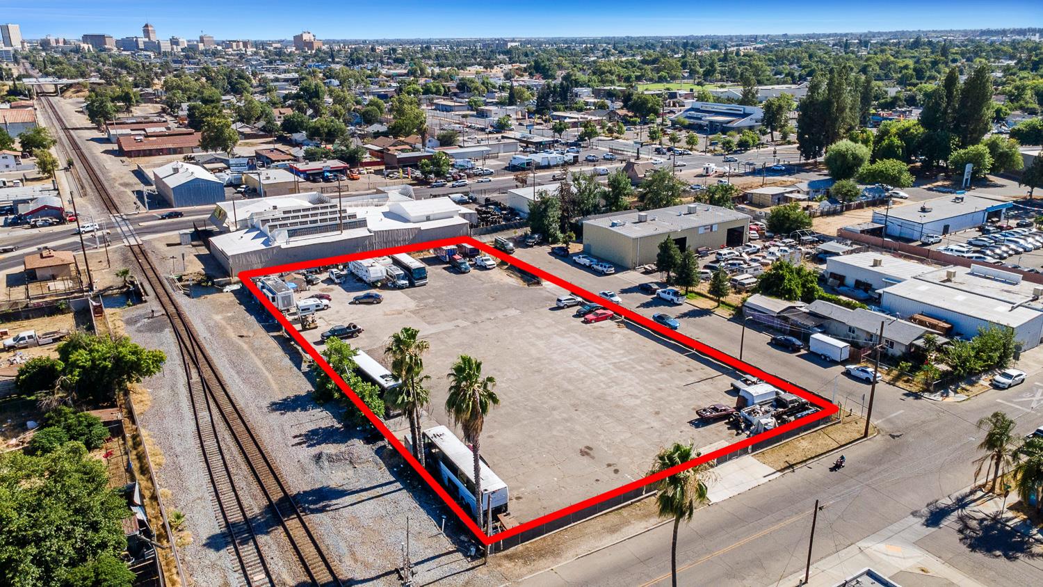 1206 N Effie St, Fresno, CA 93703