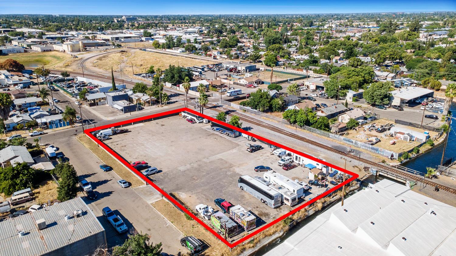 1206 N Effie St, Fresno, CA 93703