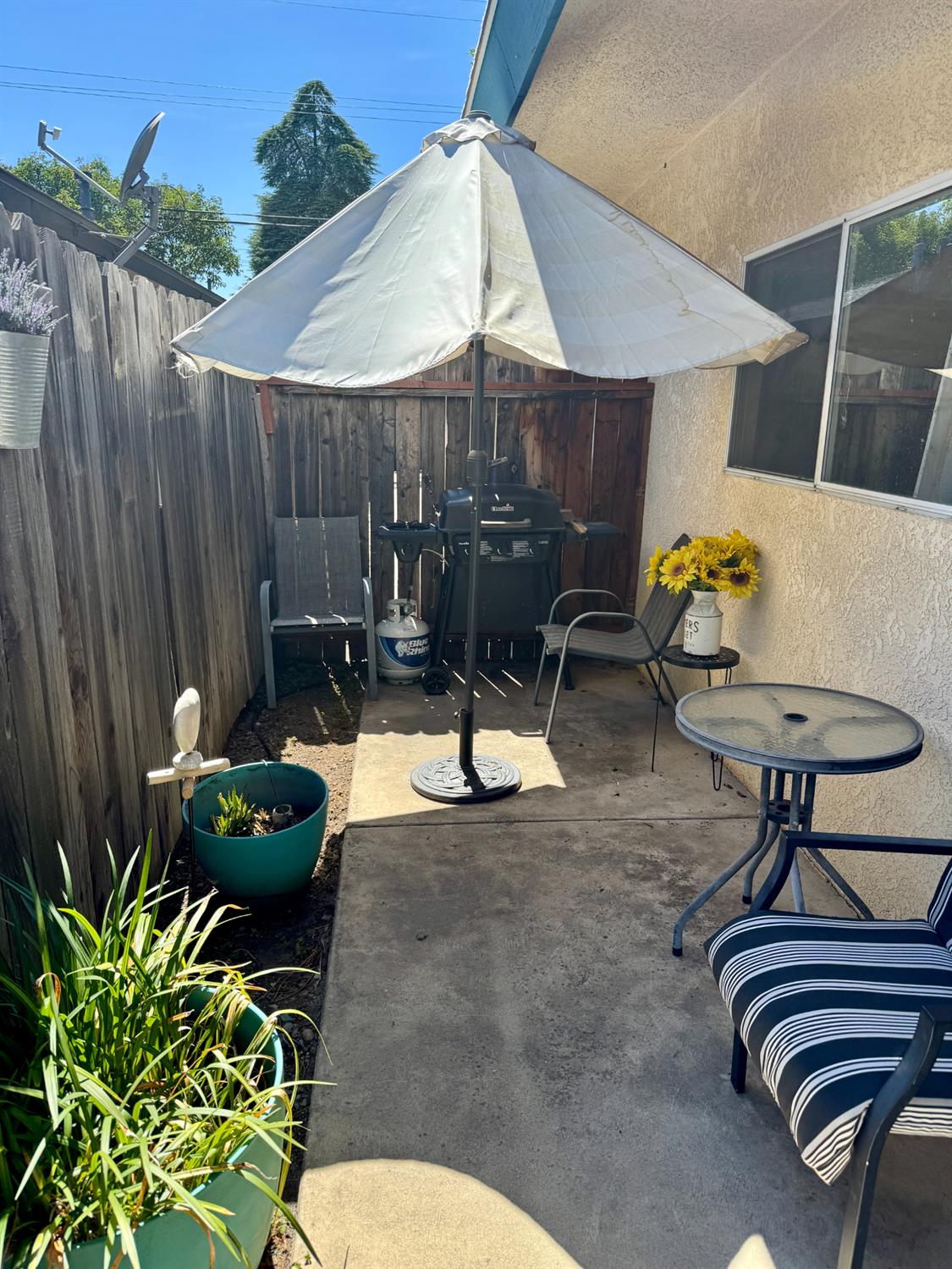 474 7Th St #101, Clovis, CA 93612