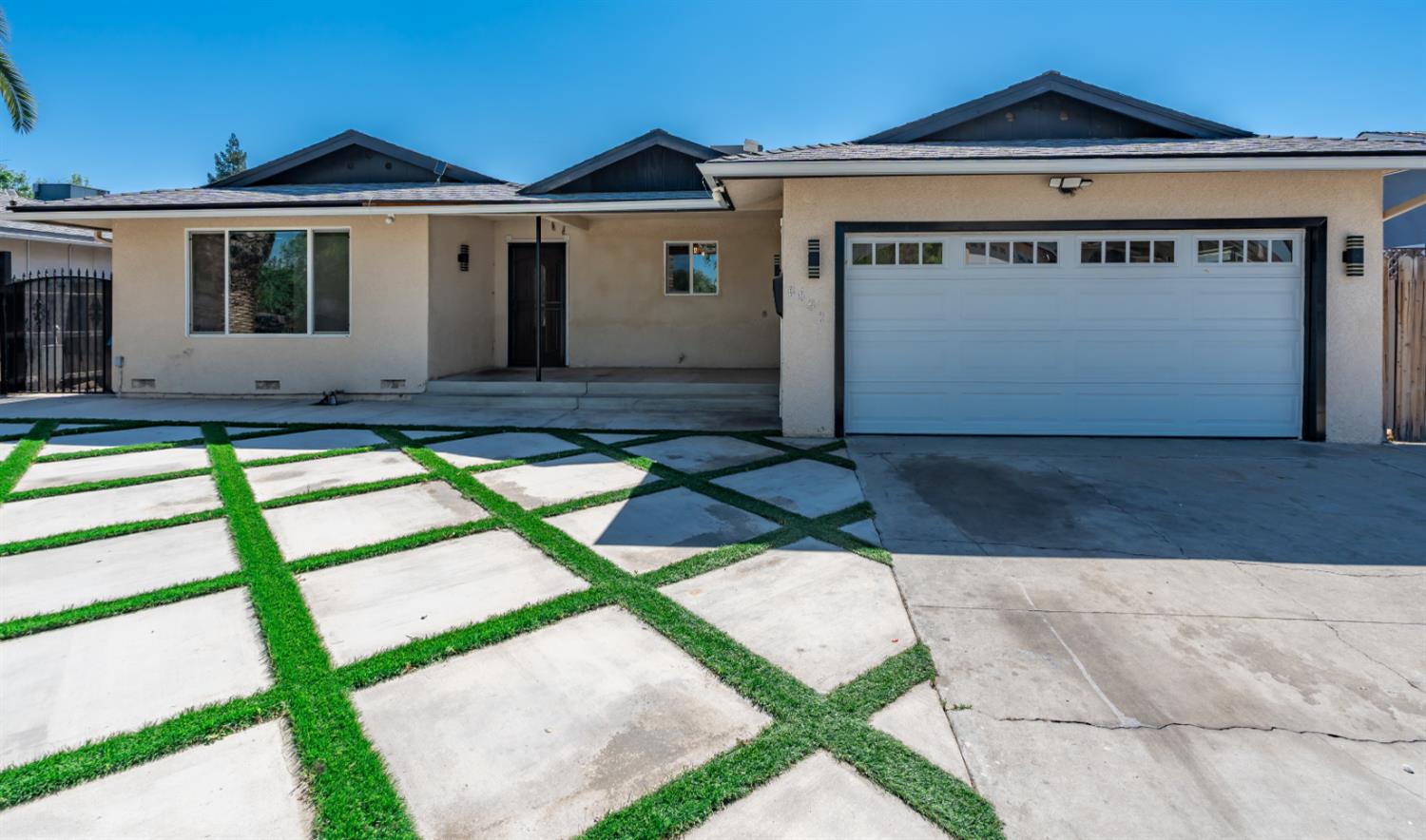 6552 N Augusta St, Fresno, CA 93710