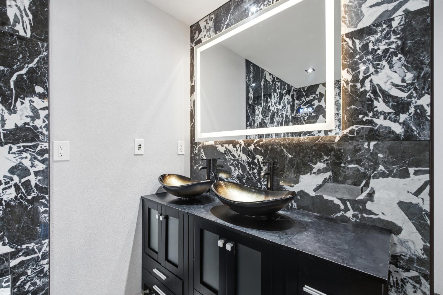 6552 N Augusta St, Fresno, CA 93710