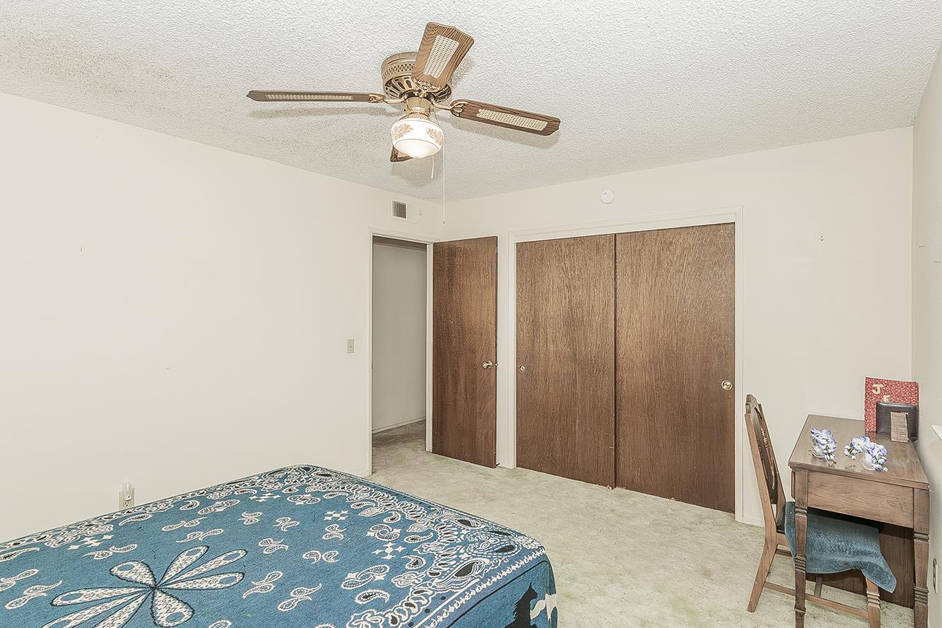 22085 Watts Valley Rd, Sanger, CA 93657