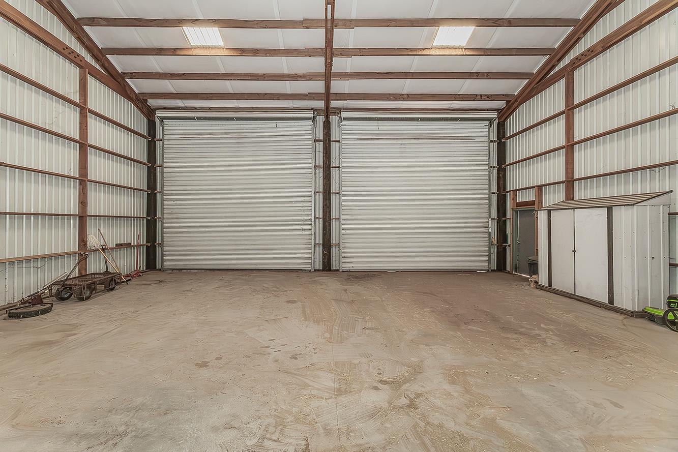 22085 Watts Valley Rd, Sanger, CA 93657