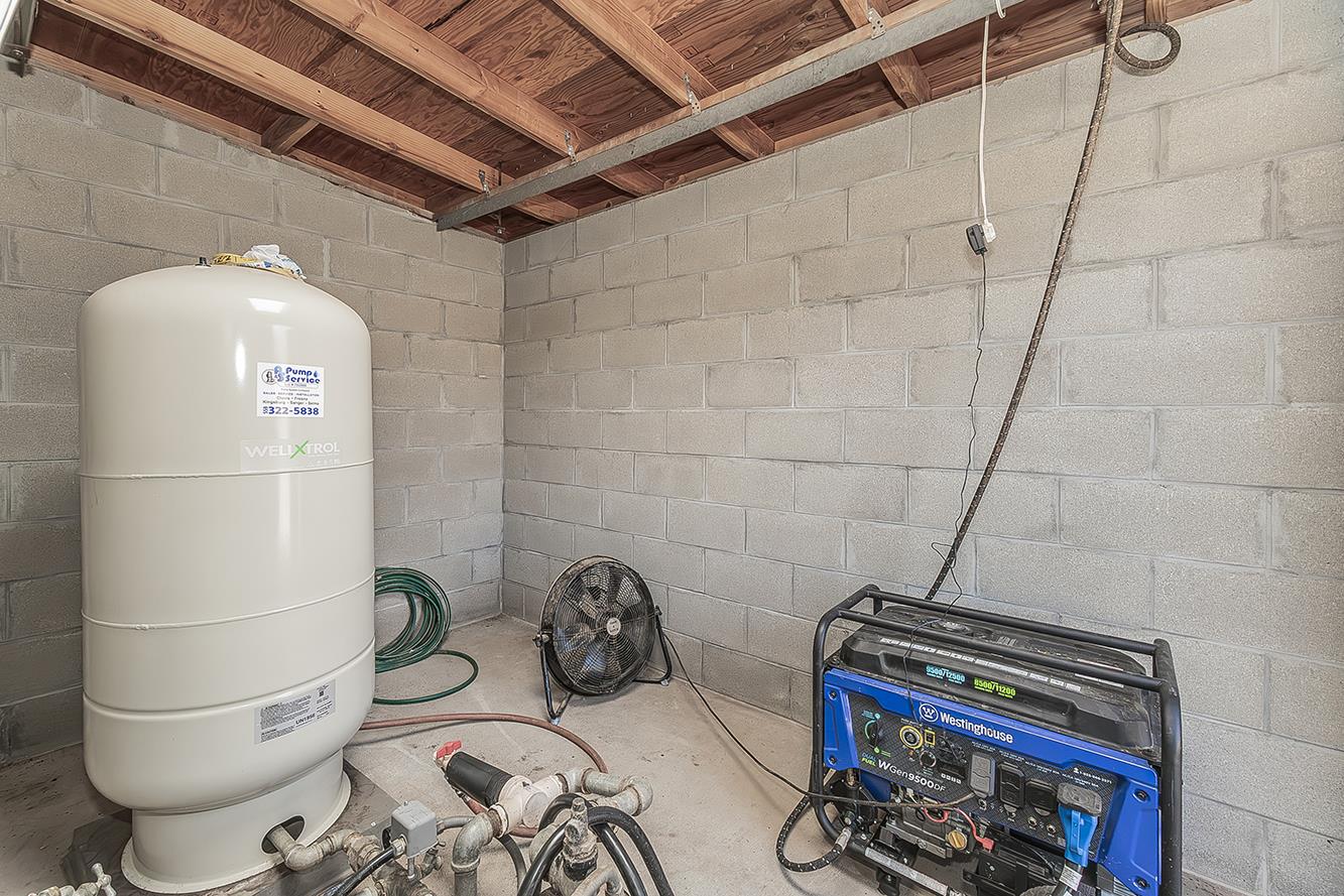 22085 Watts Valley Rd, Sanger, CA 93657