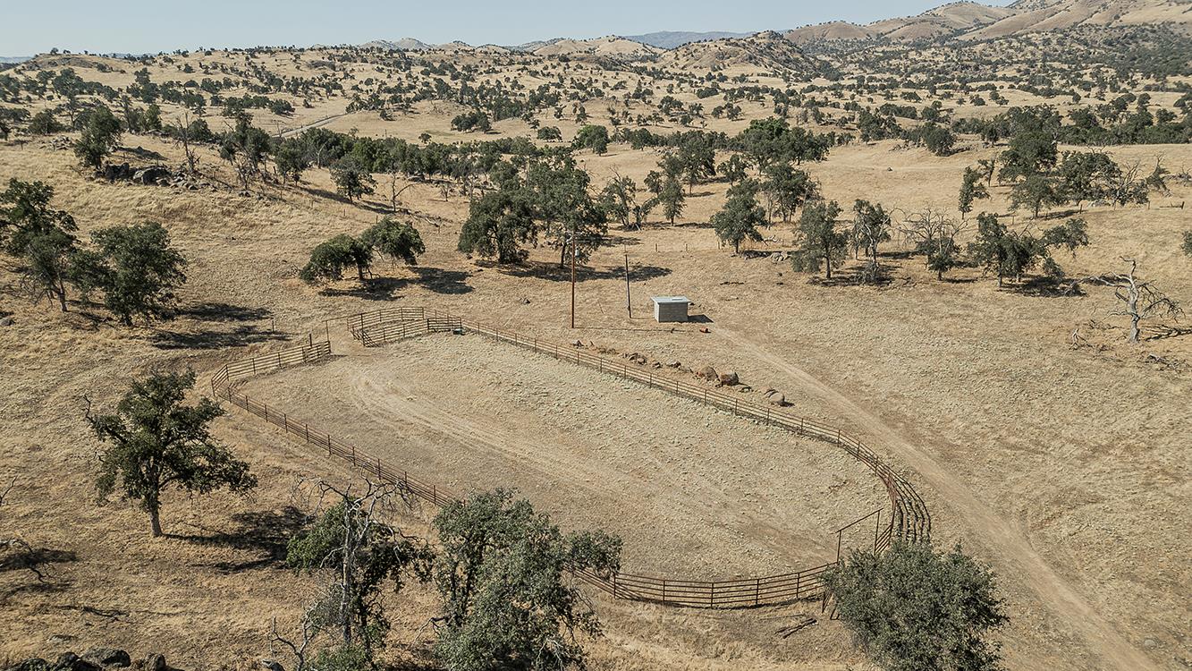 22085 Watts Valley Rd, Sanger, CA 93657