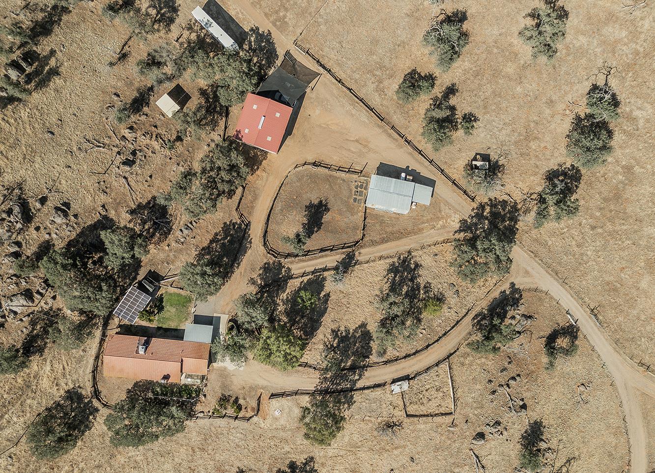 22085 Watts Valley Rd, Sanger, CA 93657