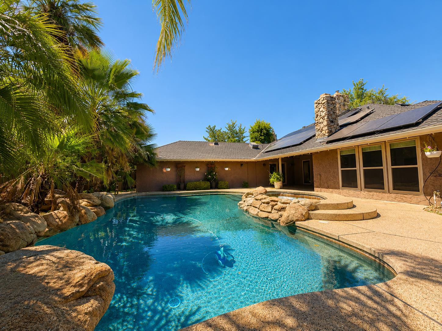 627 E Utah Ave, Fresno, CA 93720