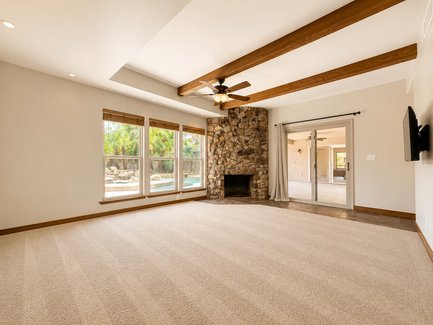 627 E Utah Ave, Fresno, CA 93720
