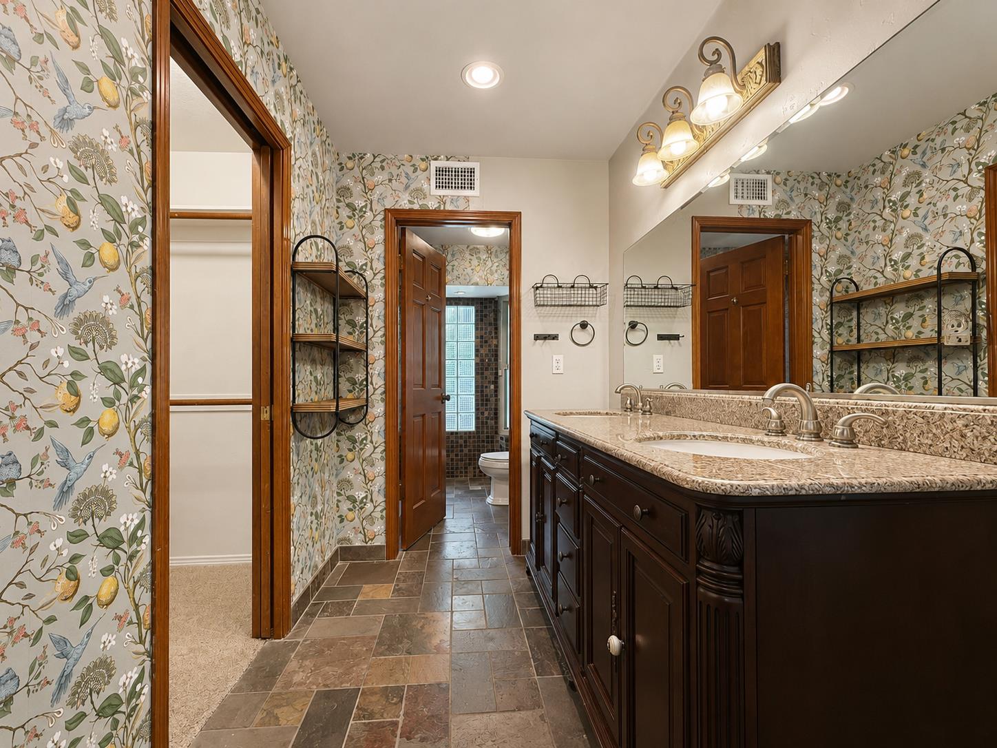 627 E Utah Ave, Fresno, CA 93720