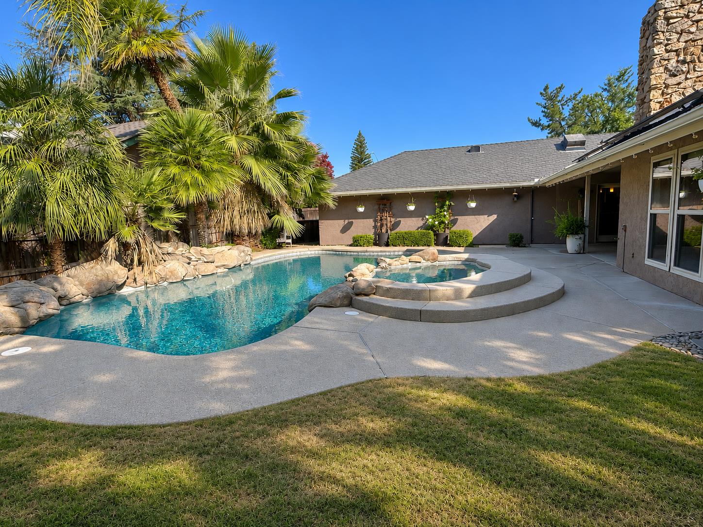 627 E Utah Ave, Fresno, CA 93720