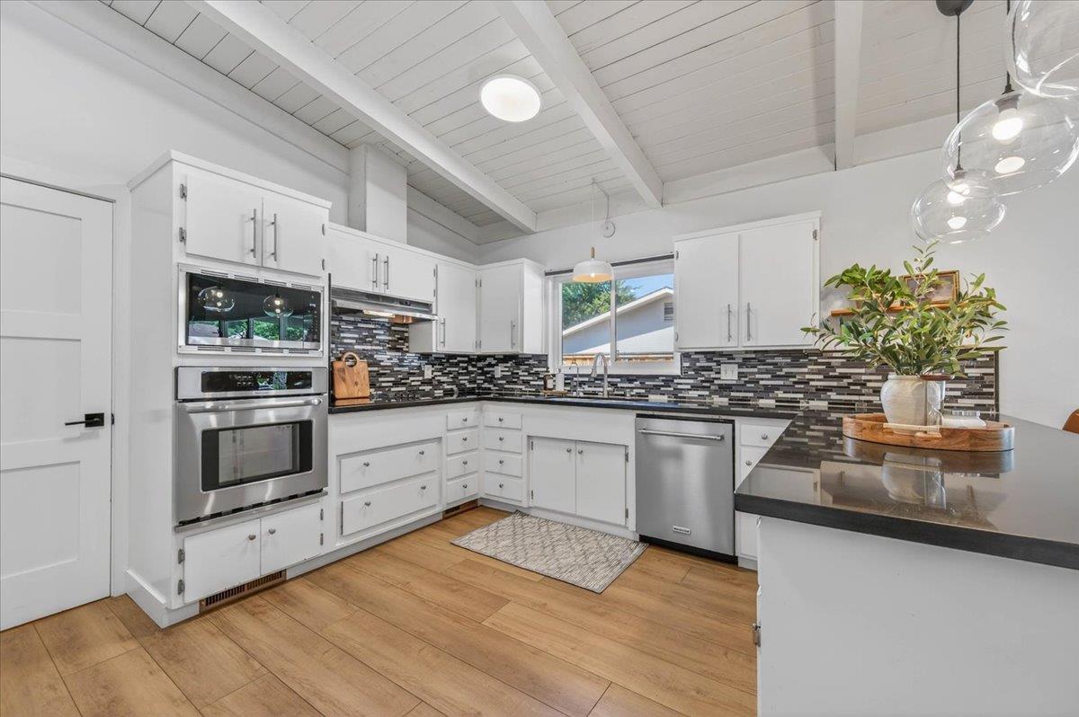 5507 N 6th St, Fresno, CA 93710