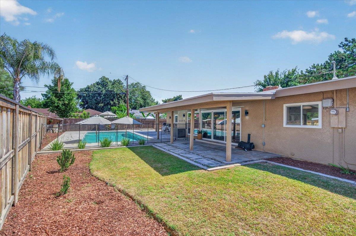 5507 N 6th St, Fresno, CA 93710