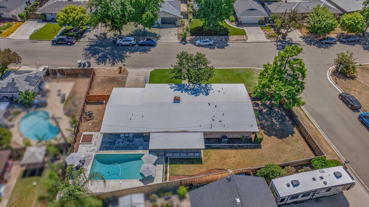 5507 N 6th St, Fresno, CA 93710