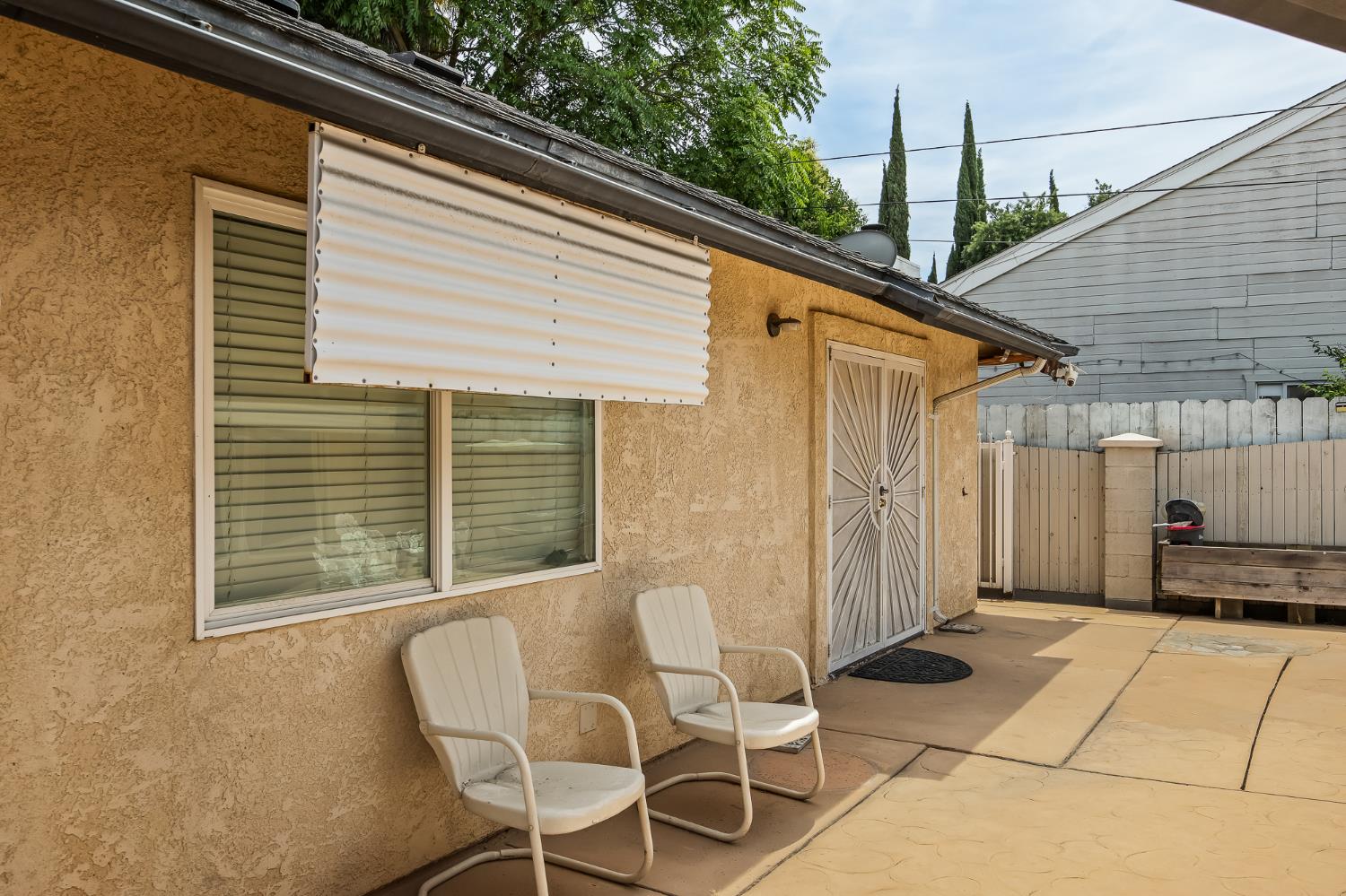 4924 N Arthur Ave, Fresno, CA 93705