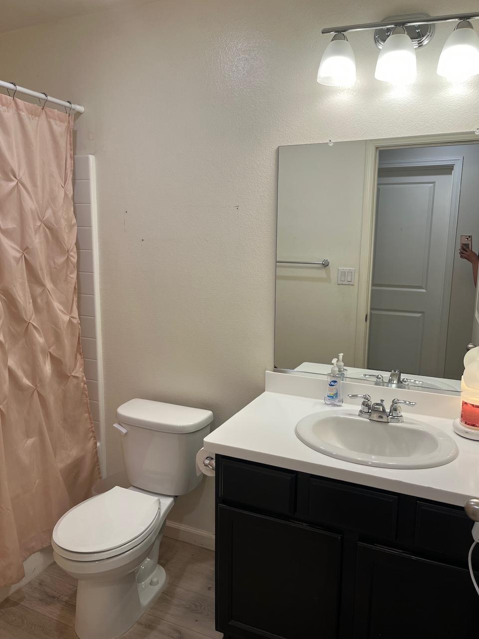 561 Fir Ave, Sanger, CA 93657