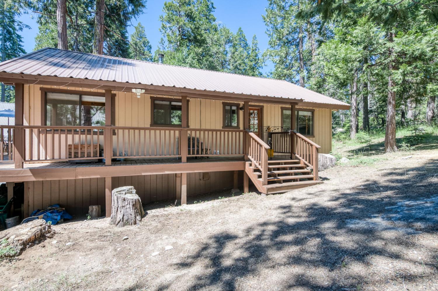 41962 Saddleback Rd, Shaver Lake, CA 93664