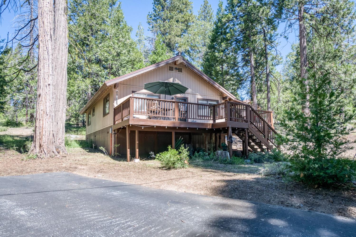 41962 Saddleback Rd, Shaver Lake, CA 93664