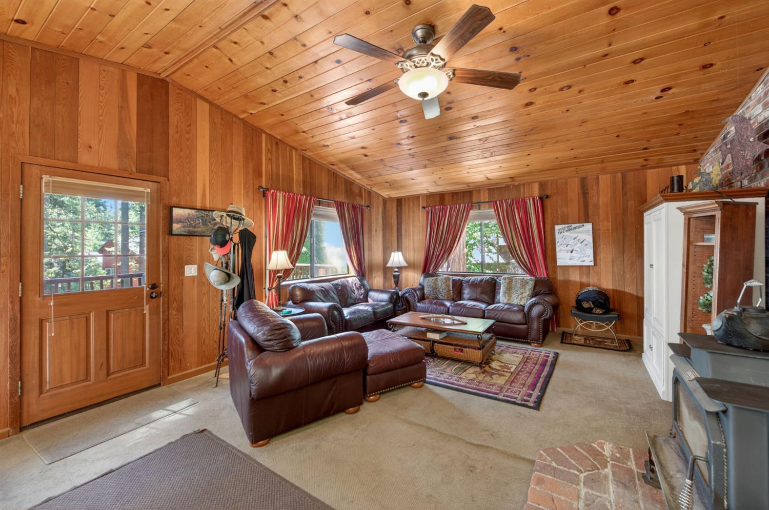41962 Saddleback Rd, Shaver Lake, CA 93664