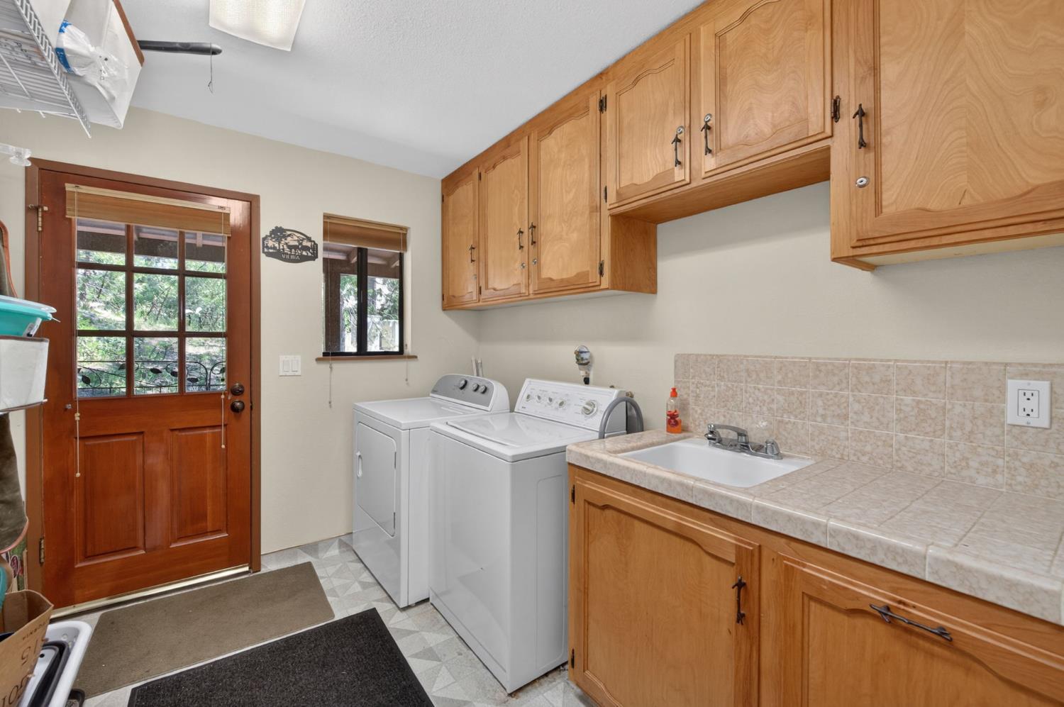 41962 Saddleback Rd, Shaver Lake, CA 93664