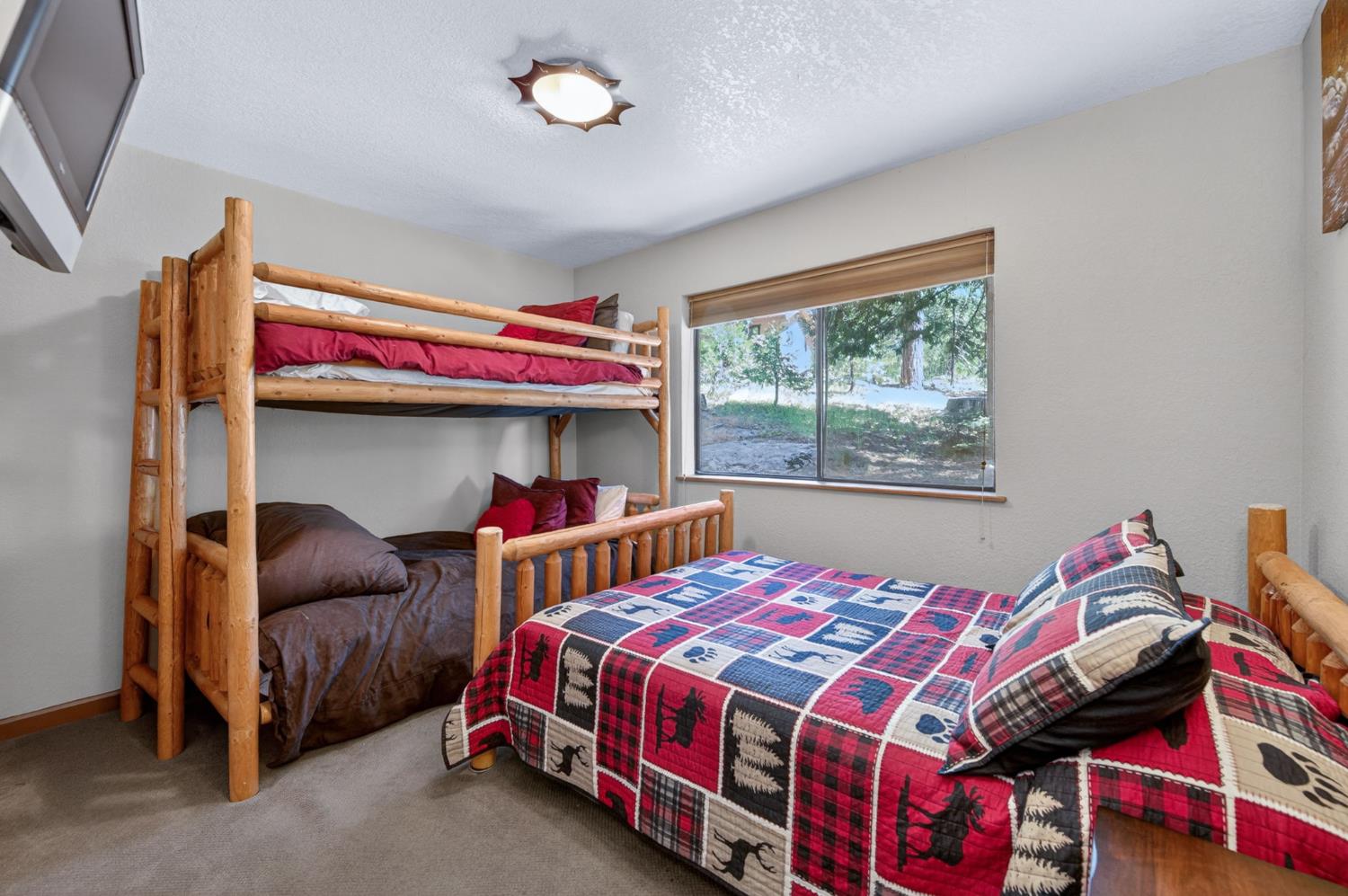 41962 Saddleback Rd, Shaver Lake, CA 93664