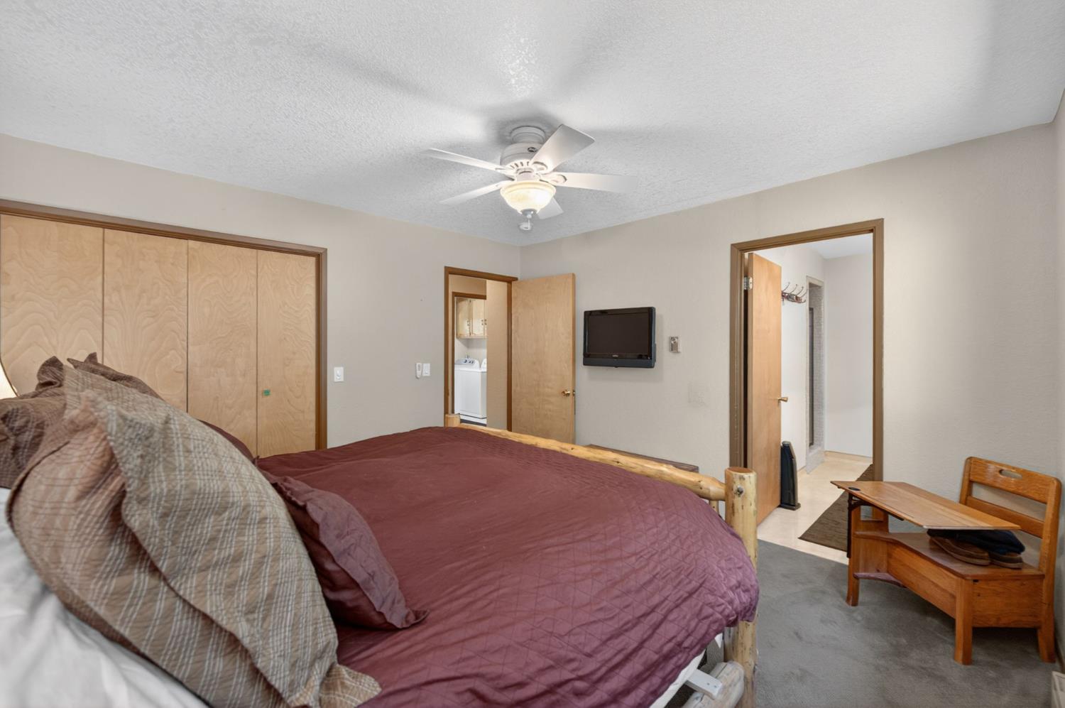 41962 Saddleback Rd, Shaver Lake, CA 93664