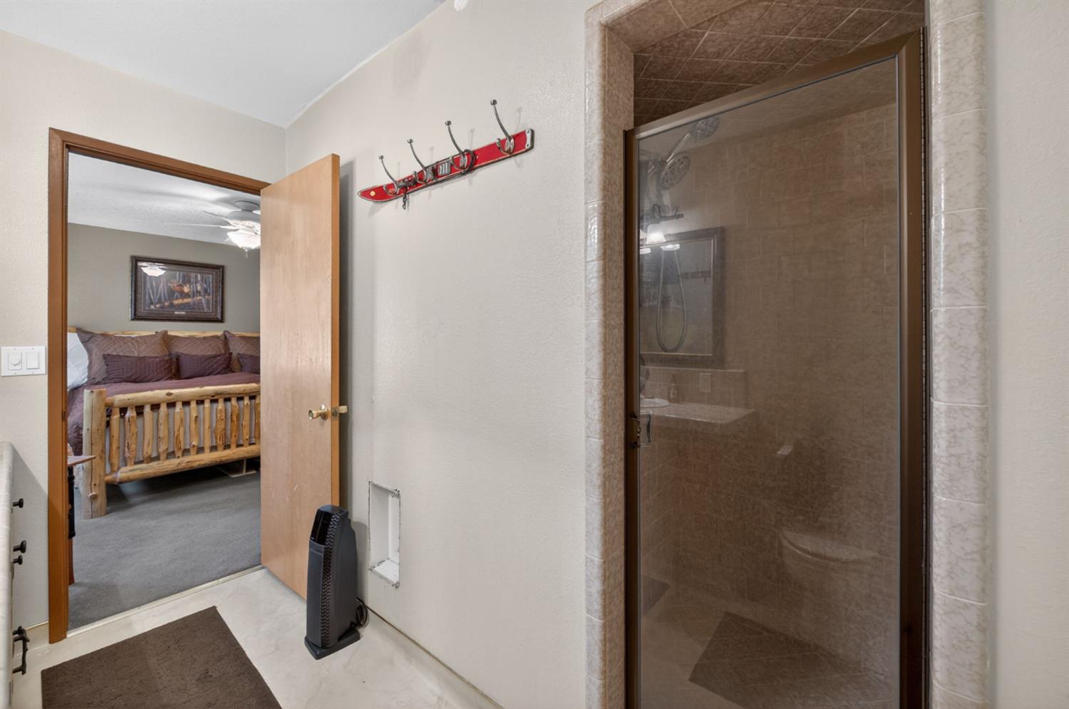 41962 Saddleback Rd, Shaver Lake, CA 93664