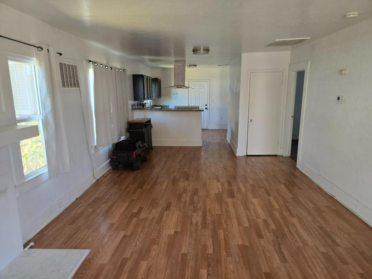 1426 E Patterson Ave, Fresno, CA 93728
