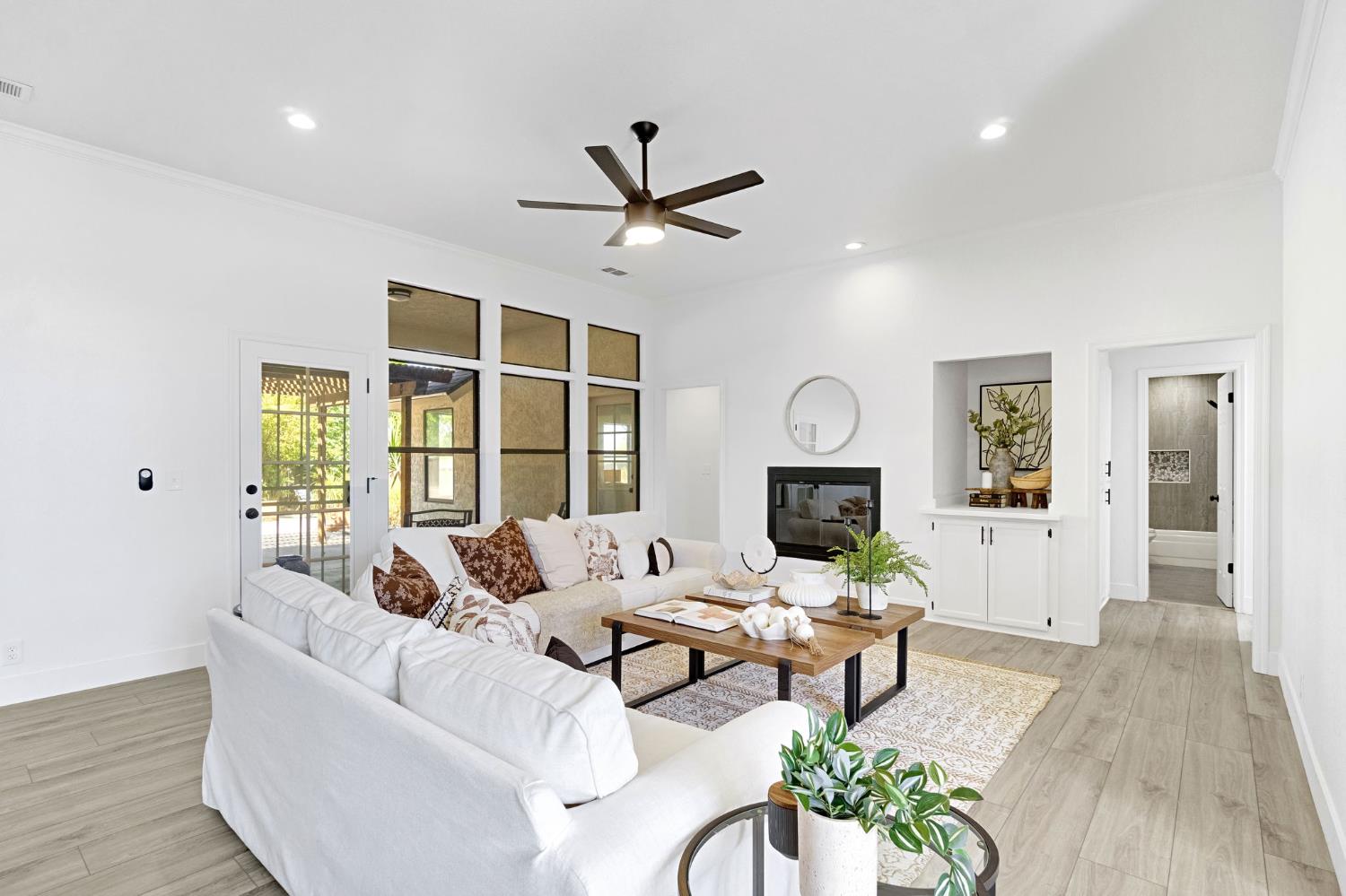 16936 Karen Rd, Madera, CA 93636