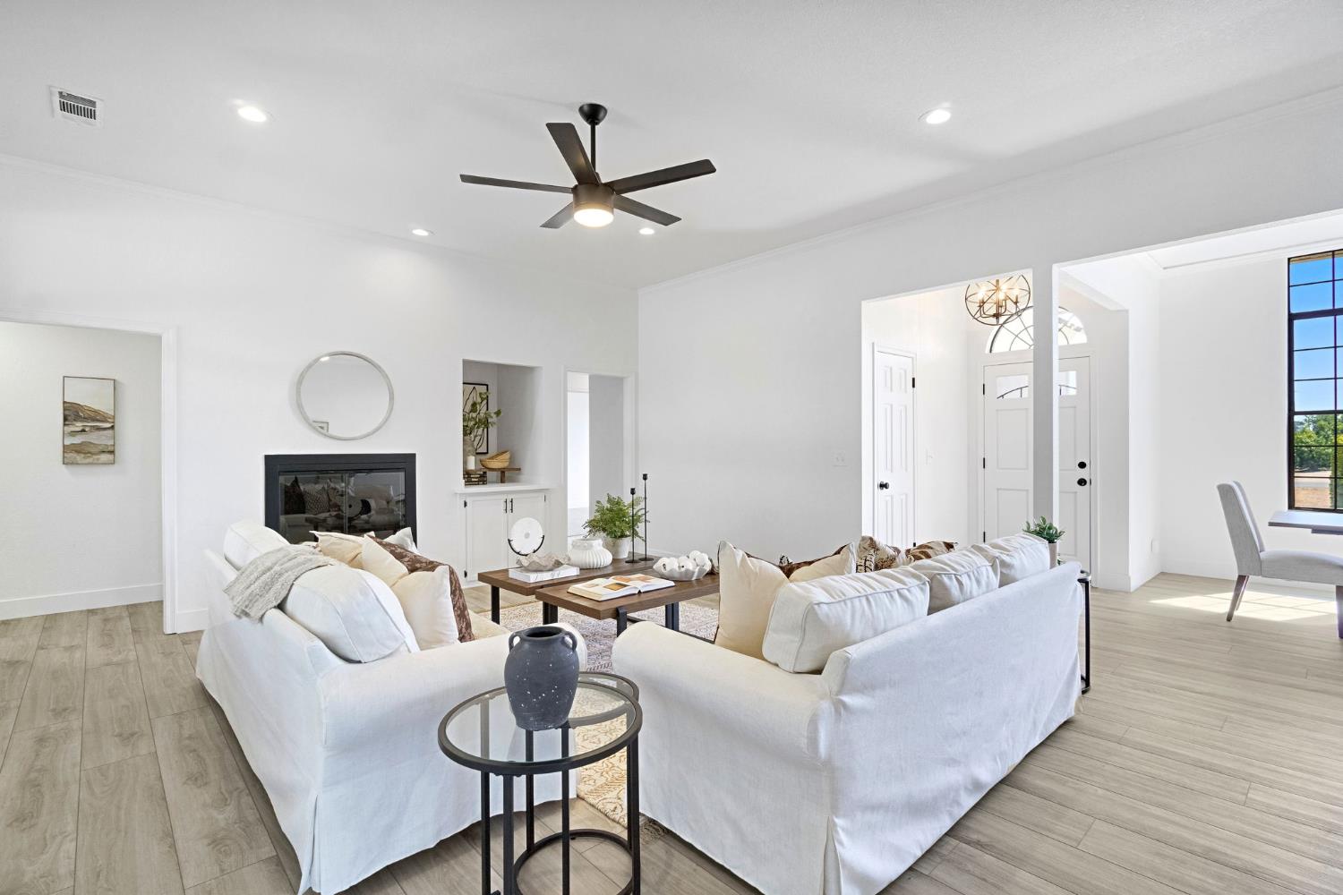 16936 Karen Rd, Madera, CA 93636