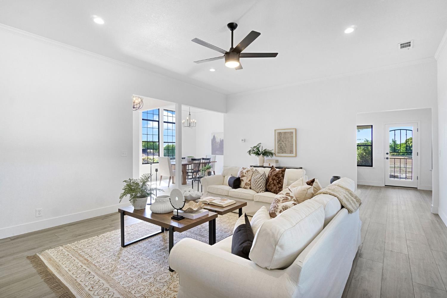 16936 Karen Rd, Madera, CA 93636