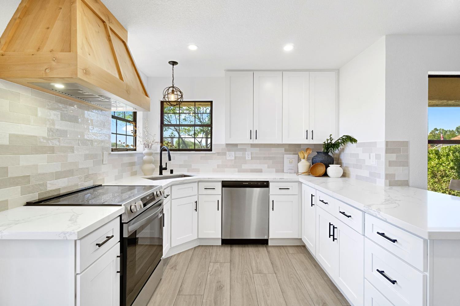 16936 Karen Rd, Madera, CA 93636