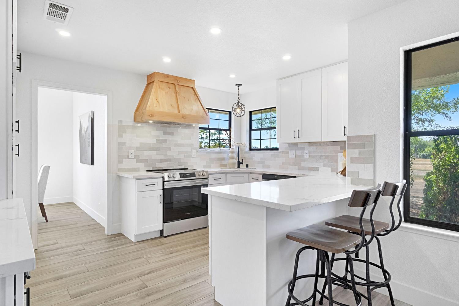 16936 Karen Rd, Madera, CA 93636