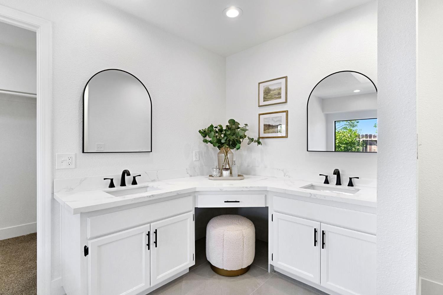 16936 Karen Rd, Madera, CA 93636