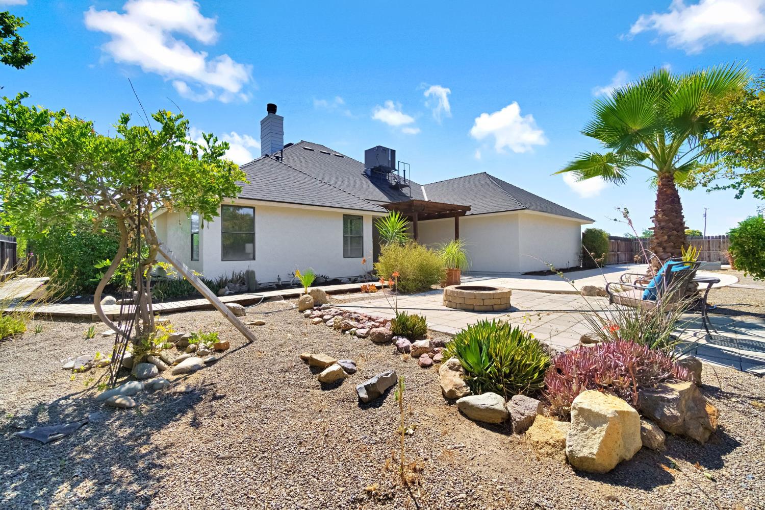 16936 Karen Rd, Madera, CA 93636
