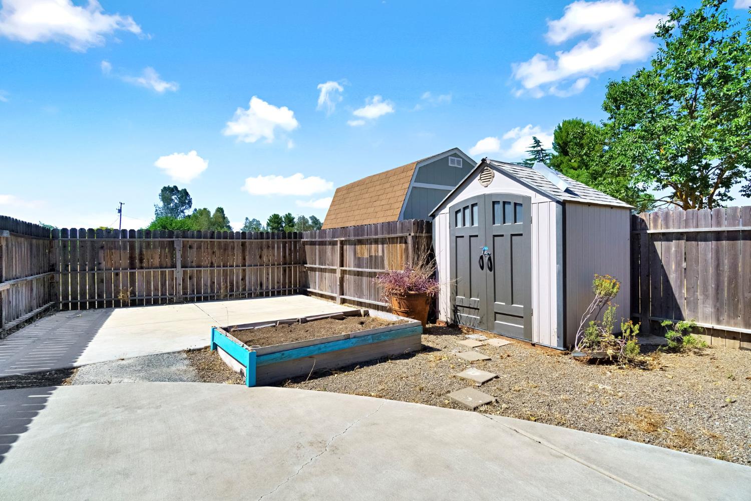 16936 Karen Rd, Madera, CA 93636