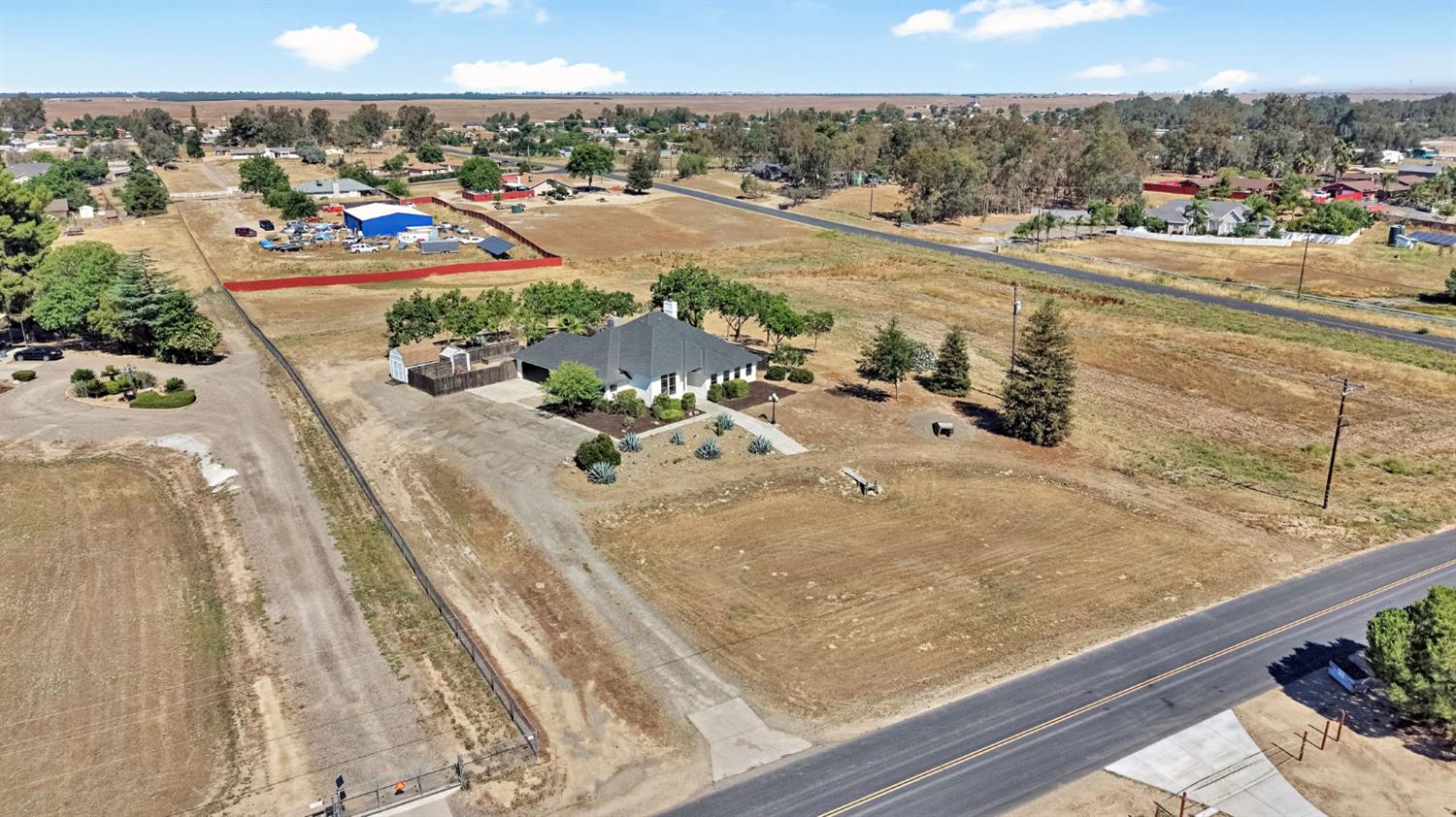 16936 Karen Rd, Madera, CA 93636