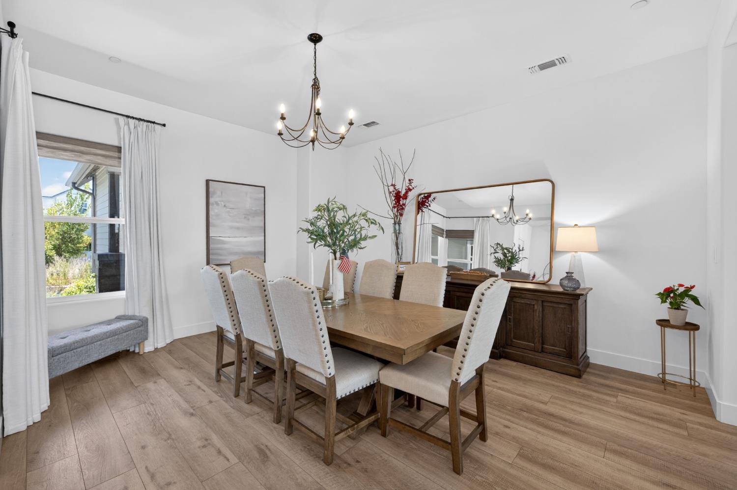 1715 N Renn Ave, Clovis, CA 93619
