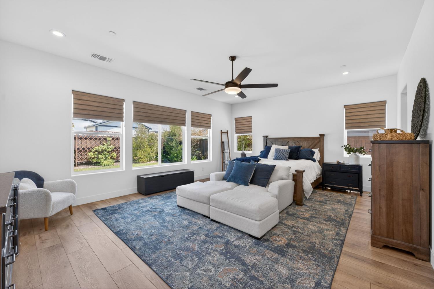 1715 N Renn Ave, Clovis, CA 93619