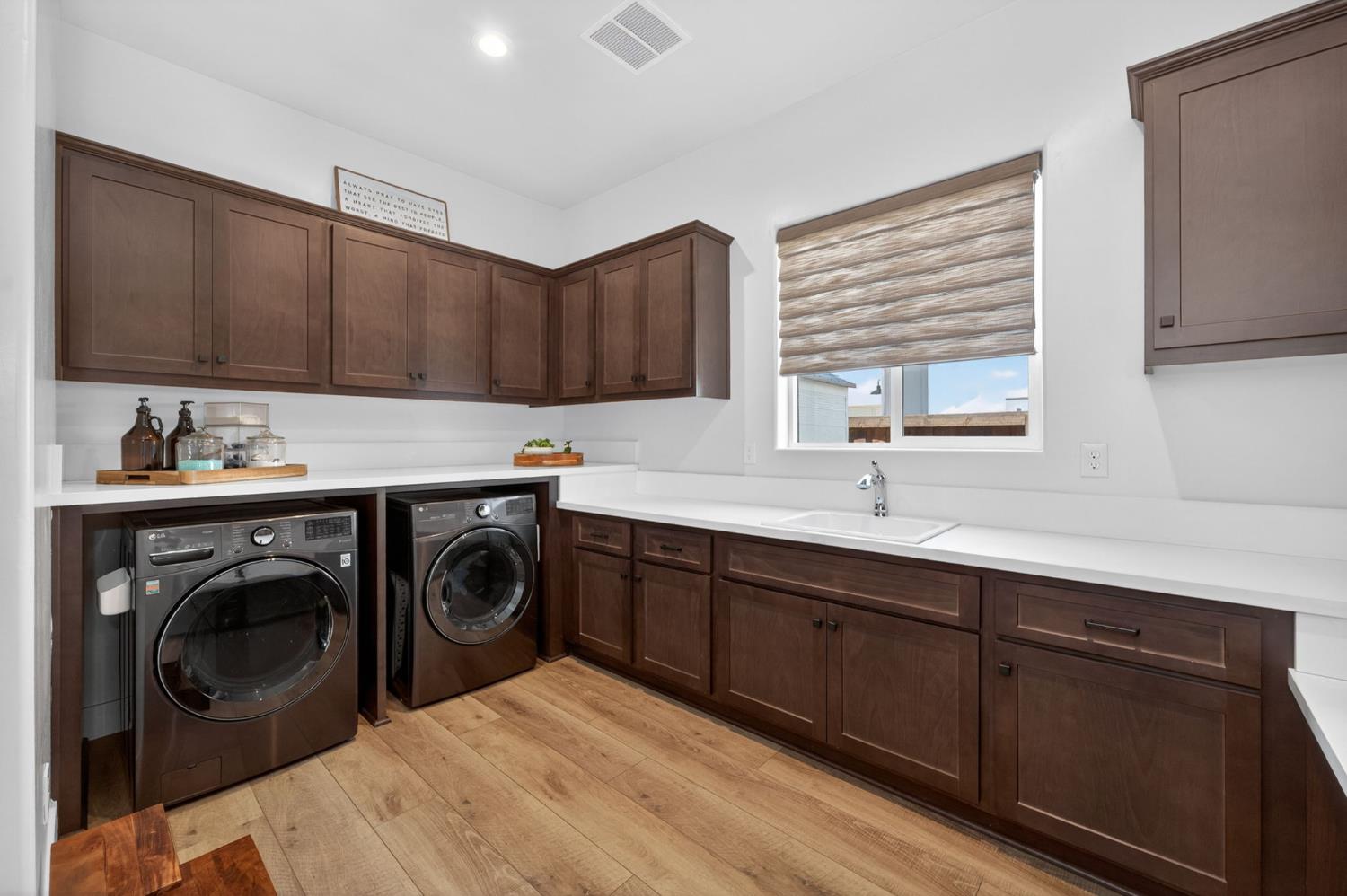 1715 N Renn Ave, Clovis, CA 93619